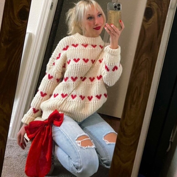 Hearts Print Red on Beige Knit Pullover Sweater Long Sleeve - Picture 13 of 16
